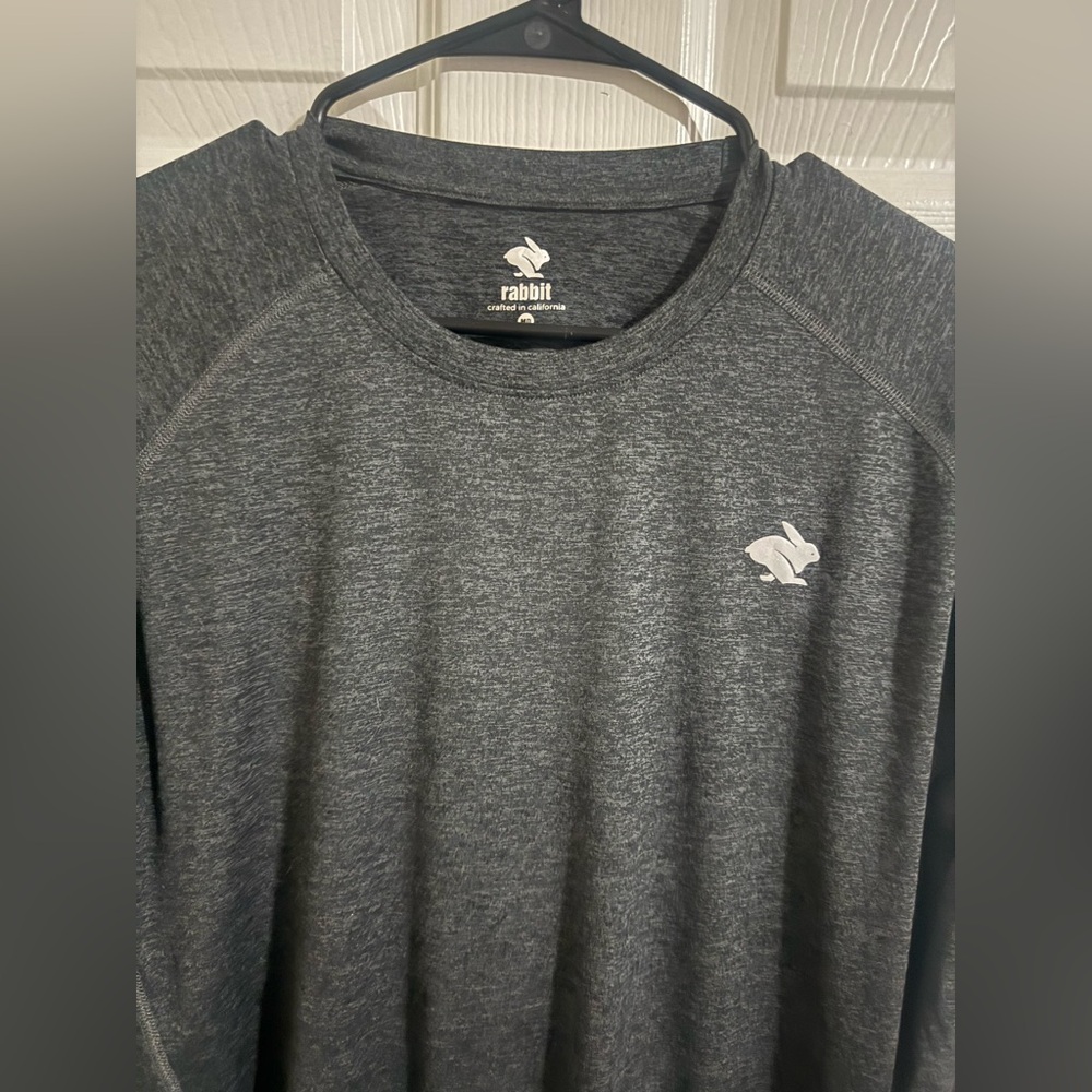 Run Rabbit EZ Long Sleeve Tee Black Charcoal Size Medium
